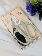 Sakagen F-170 Japanese flower scissors cutting flower stems pastel olive Handle